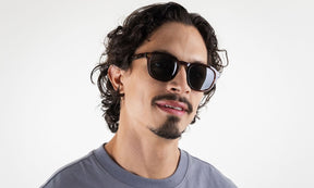 BRAD MARRÓN